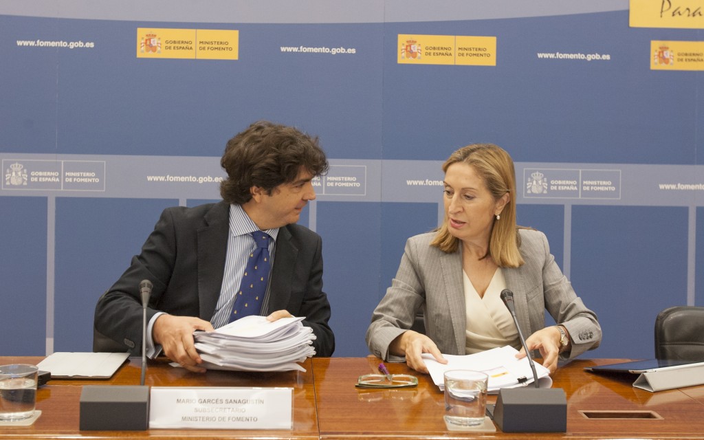 Ana Pastor, titular de Fomento, presenta los Presupuestos de 2015 del Ministerio de Fomento | Fuente: www.fomento.gob.es.